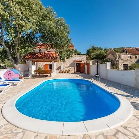 The Grandfather's Courtyard With Heated Pool * Stankovci (Zadar)