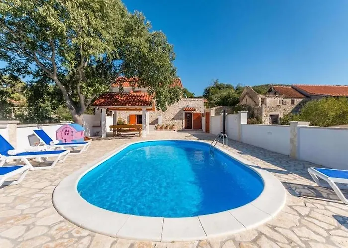 The Grandfather's Courtyard With Heated Pool * Stankovci (Zadar)