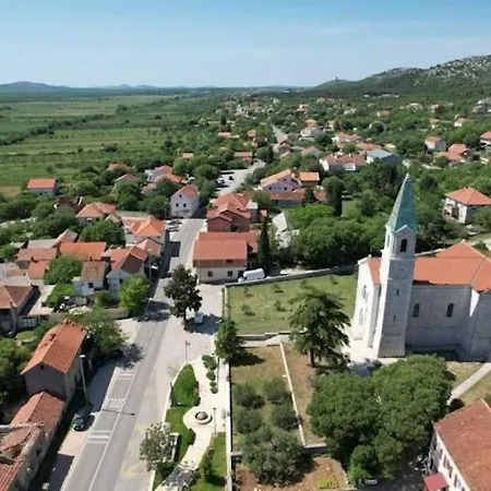 The Grandfather's Courtyard With Heated Pool * Stankovci (Zadar)